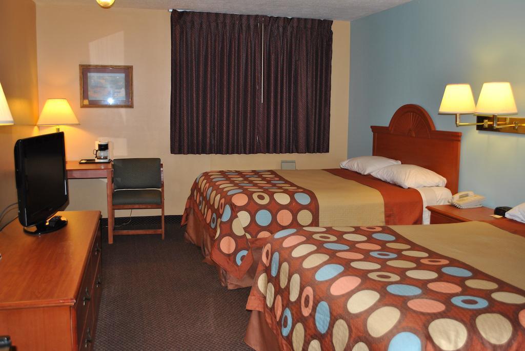 Super 8 By Wyndham Shipshewana Hotel Quarto foto