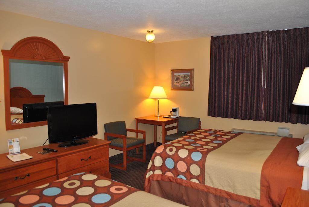 Super 8 By Wyndham Shipshewana Hotel Quarto foto