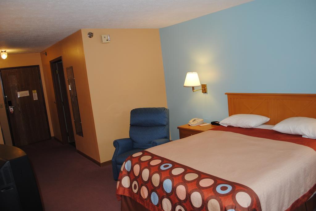 Super 8 By Wyndham Shipshewana Hotel Quarto foto